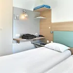 Revotel Centre Gare Et Congres Hotel