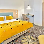 Revotel Centre Gare Et Congres 2*