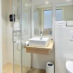 Revotel Centre Gare Et Congres