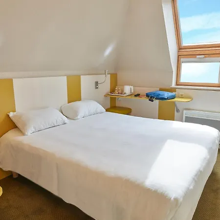 Revotel Centre Gare Et Congres Hotell