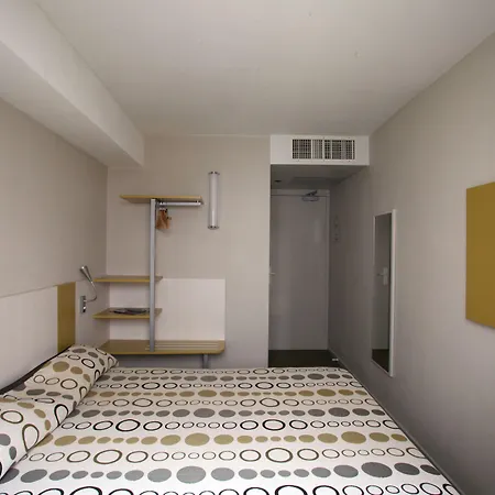 Revotel Centre Gare Et Congres Nancy