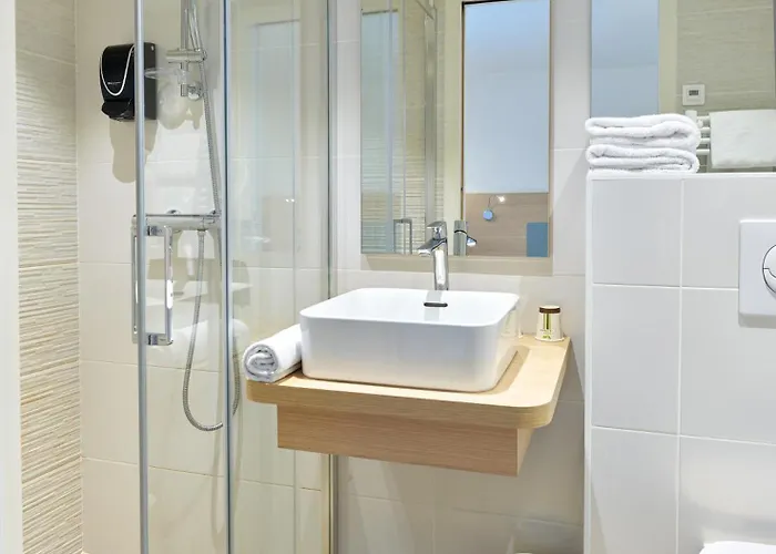 Revotel Centre Gare Et Congres