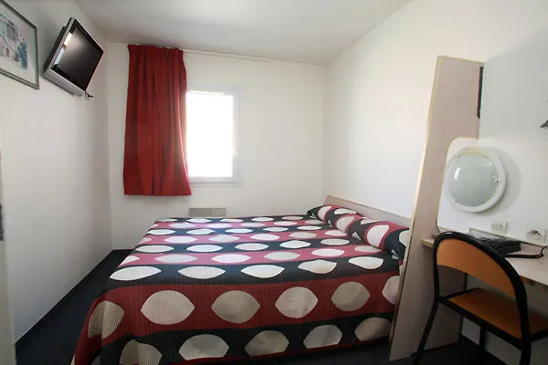 Revotel Centre Gare Et Congres 2*