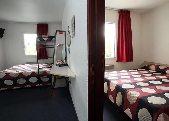 Revotel Centre Gare Et Congres 2* Νανσύ